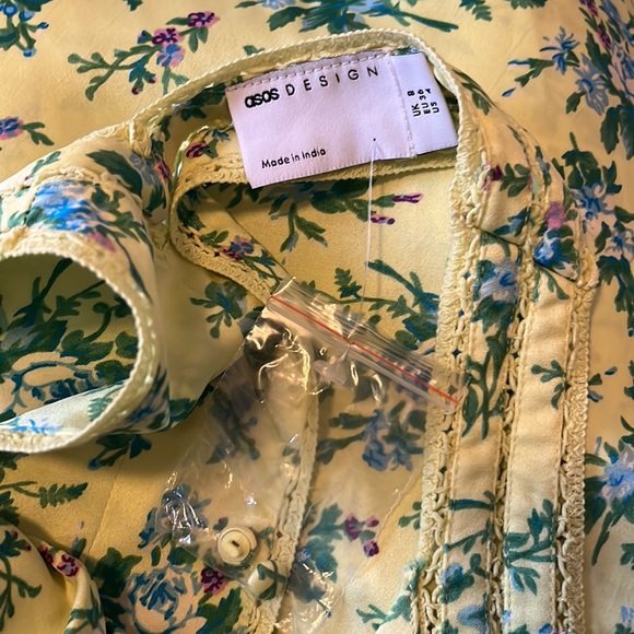 ASOS satin mini dress in ditsy print - Picture 4 of 4